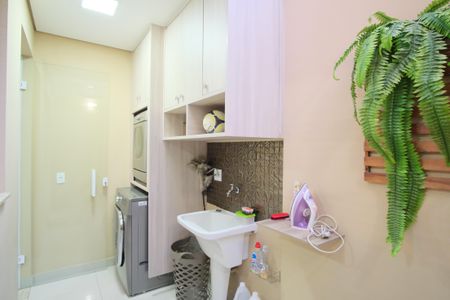 Casa à venda com 171m², 3 quartos e 2 vagasÁrea de Serviço