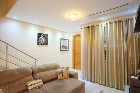 Casa à venda com 171m², 3 quartos e 2 vagasSala