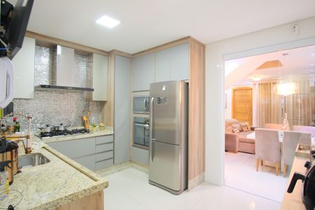 Casa à venda com 171m², 3 quartos e 2 vagasCozinha