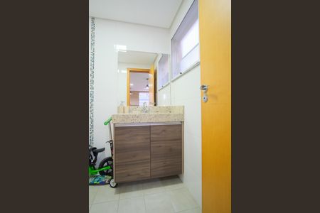 Casa à venda com 171m², 3 quartos e 2 vagasBanheiro de serviço