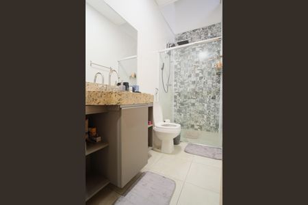 Casa à venda com 171m², 3 quartos e 2 vagasBanheiro Social