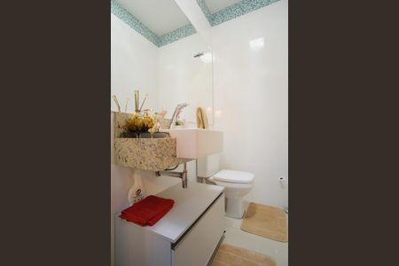 Casa à venda com 171m², 3 quartos e 2 vagasLavabo