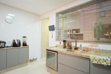 Casa à venda com 171m², 3 quartos e 2 vagasCozinha