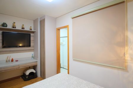 Casa à venda com 171m², 3 quartos e 2 vagasSuíte