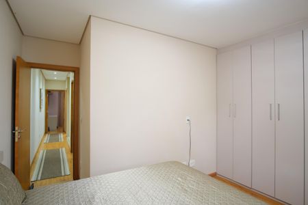 Casa à venda com 171m², 3 quartos e 2 vagasQuarto 1