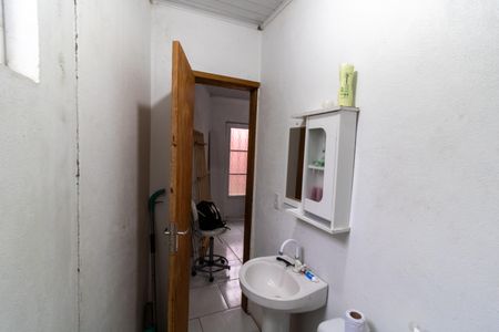 Casa à venda com 79m², 3 quartos e 2 vagas Casa à venda com 79m², 3 quartos e 2 vagasBanheiro da Suíte