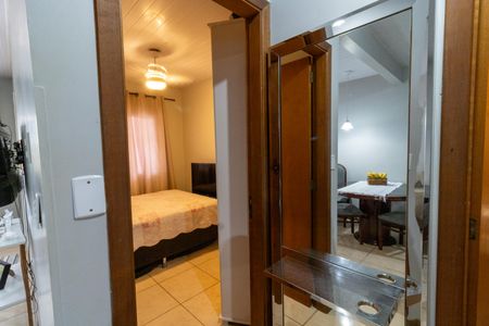 Casa à venda com 79m², 3 quartos e 2 vagas Casa à venda com 79m², 3 quartos e 2 vagasCorredor