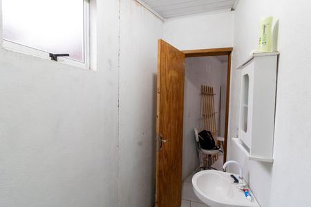 Casa à venda com 79m², 3 quartos e 2 vagas Casa à venda com 79m², 3 quartos e 2 vagasBanheiro da Suíte