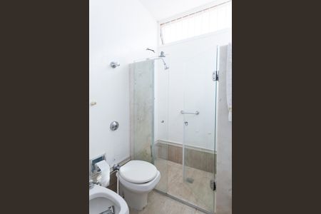 Casa à venda com 580m², 4 quartos e 3 vagasBanheiro da Suíte 1