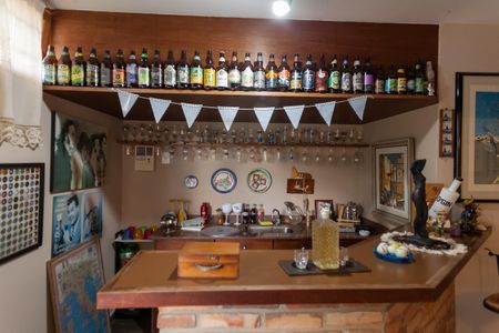 Casa à venda com 580m², 4 quartos e 3 vagasadega 