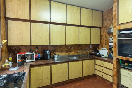 Casa à venda com 580m², 4 quartos e 3 vagasCozinha