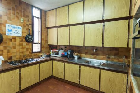 Casa à venda com 580m², 4 quartos e 3 vagasCozinha