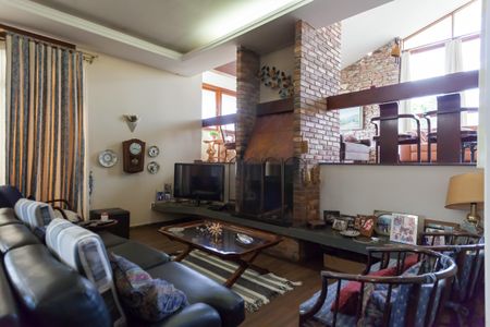 Casa à venda com 580m², 4 quartos e 3 vagasSala de TV