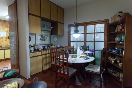 Casa à venda com 580m², 4 quartos e 3 vagassala de cafe da manhã 