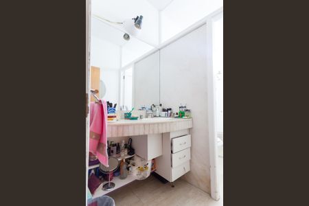 Casa à venda com 580m², 4 quartos e 3 vagasBanheiro da Suíte 1