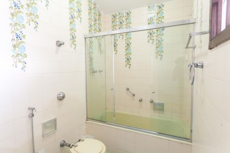 Casa à venda com 580m², 4 quartos e 3 vagasBanheiro da Suíte 3