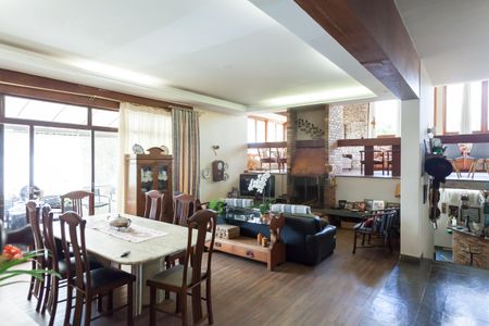Casa à venda com 580m², 4 quartos e 3 vagasSala de Jantar