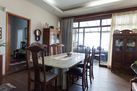 Casa à venda com 580m², 4 quartos e 3 vagasSala de Jantar