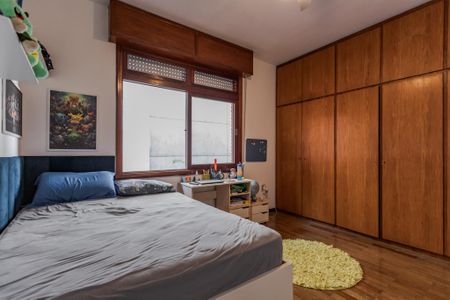 Casa à venda com 414m², 6 quartos e 6 vagasQuarto 2