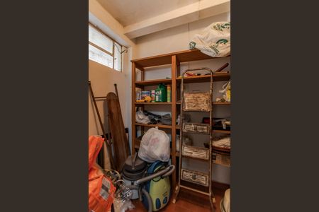 Casa à venda com 414m², 6 quartos e 6 vagasDepósito