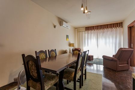 Casa à venda com 414m², 6 quartos e 6 vagasSala