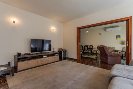 Casa à venda com 414m², 6 quartos e 6 vagasSala