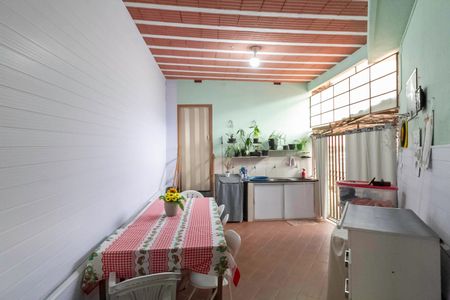 Casa à venda com 160m², 3 quartos e 6 vagasÁrea de serviço