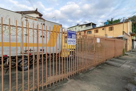 Casa à venda com 160m², 3 quartos e 6 vagasFachada