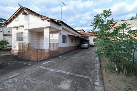 Casa à venda com 160m², 3 quartos e 6 vagasFachada
