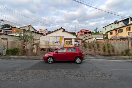 Casa à venda com 160m², 3 quartos e 6 vagasFachada