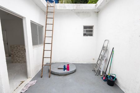 Casa para alugar com 60m², 2 quartos e sem vagaQuintal