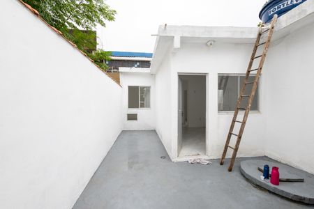 Casa para alugar com 60m², 2 quartos e sem vagaQuintal