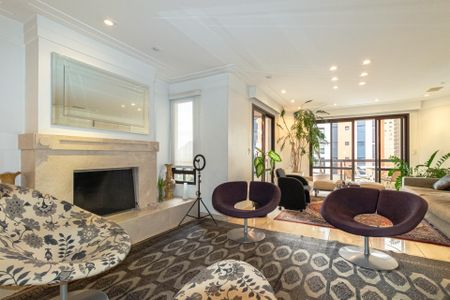 Apartamento à venda com 216m², 4 quartos e 3 vagasSala