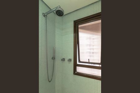 Apartamento à venda com 216m², 4 quartos e 3 vagasBanheiro da Suíte 2