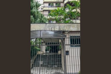 Apartamento à venda com 216m², 4 quartos e 3 vagasFachada