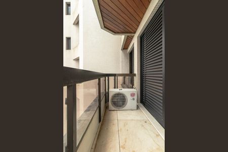 Apartamento à venda com 216m², 4 quartos e 3 vagasvaranda da Suíte 1