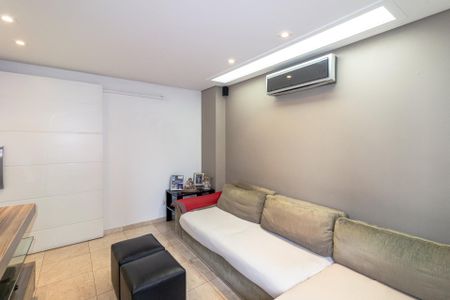 Apartamento à venda com 216m², 4 quartos e 3 vagasQuarto 4