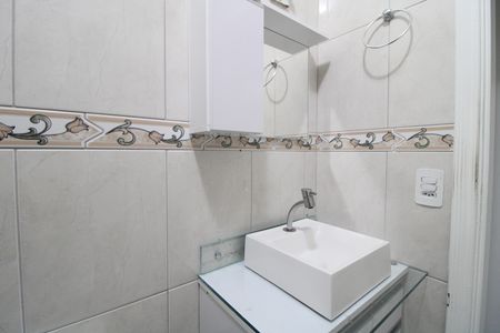 Casa de condomínio para alugar com 75m², 2 quartos e 2 vagasBanheiro