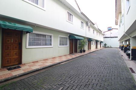 Casa de condomínio para alugar com 75m², 2 quartos e 2 vagasFachada