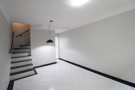 Casa de condomínio para alugar com 75m², 2 quartos e 2 vagasSala