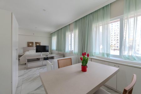 Studio à venda com 40m², 1 quarto e 1 vaga Studio à venda com 40m², 1 quarto e 1 vagaStudio