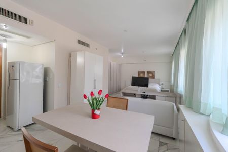 Studio à venda com 40m², 1 quarto e 1 vaga Studio à venda com 40m², 1 quarto e 1 vagaStudio