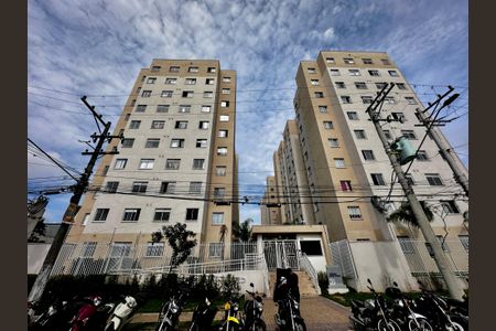 Apartamento para alugar com 32m², 2 quartos e 1 vaga Apartamento para alugar com 32m², 2 quartos e 1 vagaFachada