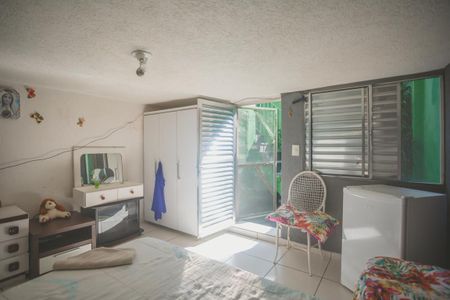 Casa à venda com 188m², 4 quartos e 2 vagas Casa à venda com 188m², 4 quartos e 2 vagasQuarto de Serviço
