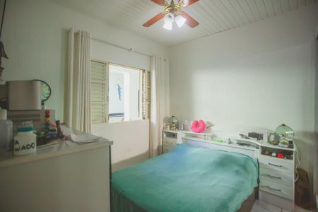 Casa à venda com 188m², 4 quartos e 2 vagas Casa à venda com 188m², 4 quartos e 2 vagasQuarto 1