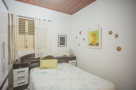Casa à venda com 188m², 4 quartos e 2 vagas Casa à venda com 188m², 4 quartos e 2 vagasQuarto 2