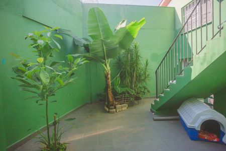 Casa à venda com 188m², 4 quartos e 2 vagas Casa à venda com 188m², 4 quartos e 2 vagasQuintal