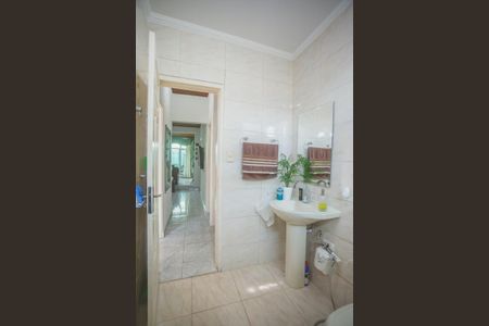 Casa à venda com 188m², 4 quartos e 2 vagas Casa à venda com 188m², 4 quartos e 2 vagasBanheiro