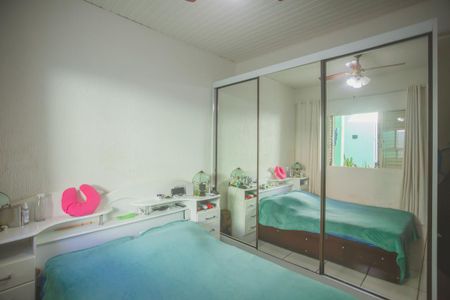 Casa à venda com 188m², 4 quartos e 2 vagas Casa à venda com 188m², 4 quartos e 2 vagasQuarto 1