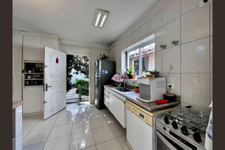 Casa à venda com 250m², 3 quartos e 3 vagasCozinha